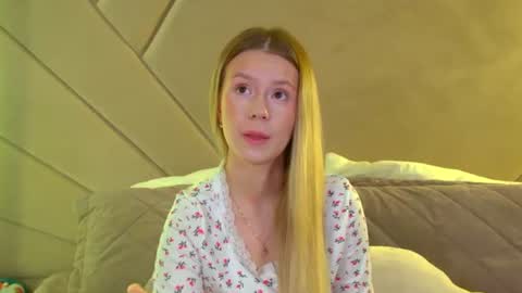 MilanaBalmain online show from July 14, 4:28 am