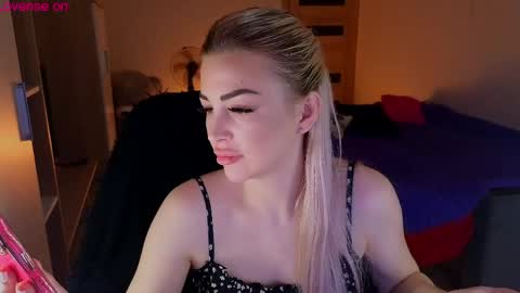 Lana online show from May 30, 10:40 pm