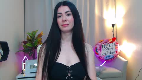 milasecretsss online show from May 30, 6:43 am