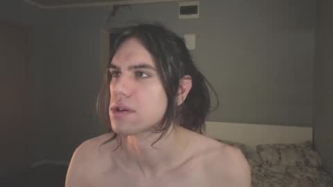 Snapshot of milaslovv chatting on February 21, 12:00 am Mila online show from February 21, 12:00 am