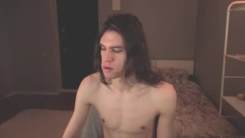 Snapshot of milaslovv chatting on February 22, 3:54 pm Mila online show from February 22, 3:54 pm