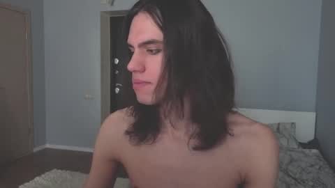 Snapshot of milaslovv chatting on March 1, 8:27 am Mila online show from March 1, 8:27 am