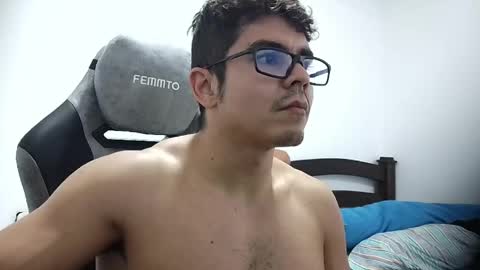 milcaritas3 online show from May 8, 6:57 pm