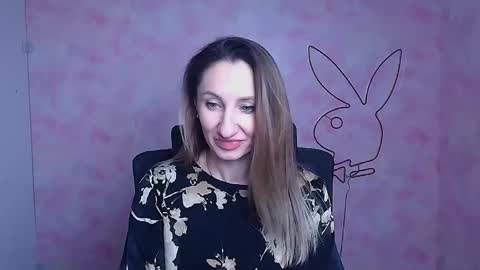 Snapshot of milena_sunny_ chatting on February 12, 6:52 am Milena online show from February 12, 6:52 am