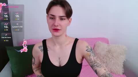 milenakeeks online show from March 30, 8:26 am