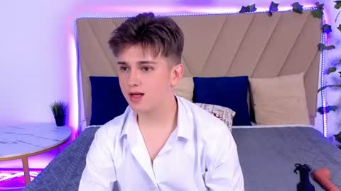 Miles online show from July 22, 3:09 am