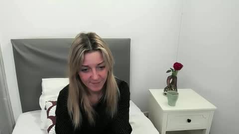 MileyTop online show from February 4, 9:20 pm