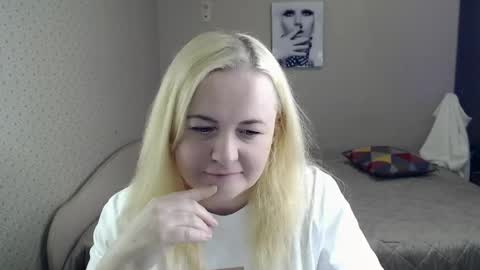 milf_hornyyy online show from May 14, 11:17 am