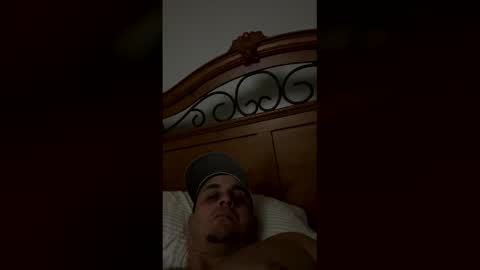 Snapshot of milf_hunter2222 chatting on February 15, 10:36 am milf_hunter2222 online show from February 15, 10:36 am