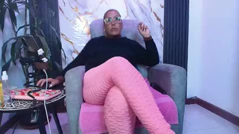 milf sikiu  online show from April 27, 2:42 am