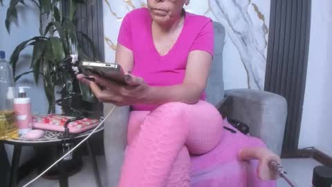  milf sikiu  online show from May 24, 11:21 pm
