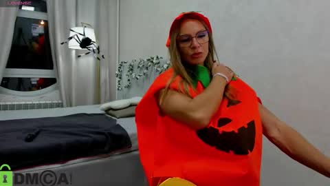 Thea NONUDE in public GMT2 Mon 3-9 AM Wed 3-9 AM Thur 3-9 AM Fri 3-9 AM Sun 3-9 AM. online show from October 31, 1:06 am