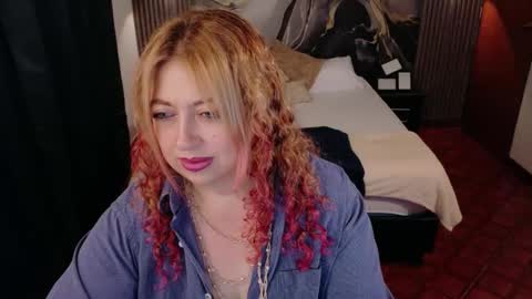 Snapshot of milfarlet chatting on January 10, 2:08 pm Arlet online show from January 10, 2:08 pm