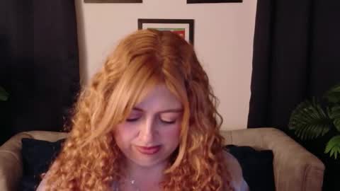 Snapshot of milfarlet chatting on January 31, 7:11 pm Arlet online show from January 31, 7:11 pm