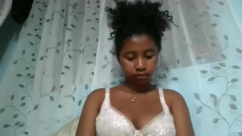 Snapshot of milinasy chatting on June 7, 12:04 am milinasy online show from June 7, 12:04 am