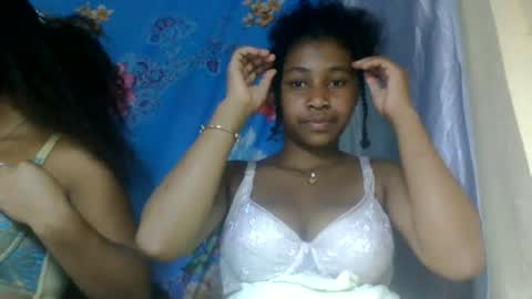 Snapshot of milinasy chatting on June 25, 6:56 pm milinasy online show from June 25, 6:56 pm