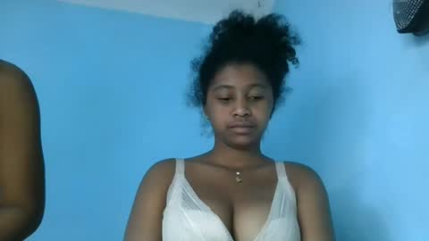 Snapshot of milinasy chatting on July 6, 10:34 am milinasy online show from July 6, 10:34 am