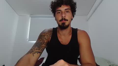 Snapshot of milkoffee chatting on February 22, 1:53 pm milkoffee online show from February 22, 1:53 pm