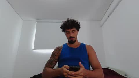 Snapshot of milkoffee chatting on February 25, 2:37 pm milkoffee online show from February 25, 2:37 pm