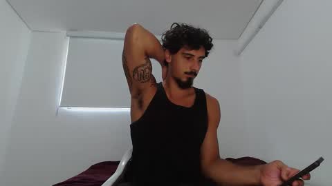 Snapshot of milkoffee chatting on March 2, 5:20 pm milkoffee online show from March 2, 5:20 pm