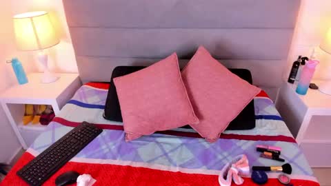 milky__boobs699 online show from April 16, 12:39 pm