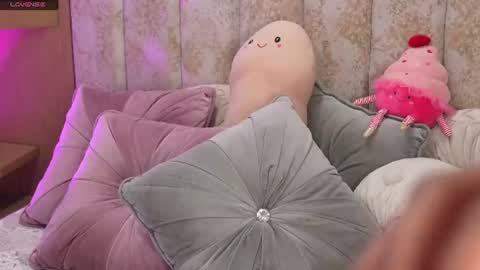 erika rf99 online show from June 24, 5:28 am
