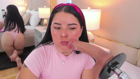 Chloe Miller online show from May 6, 1:38 pm