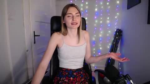 millie_lacroix online show from February 17, 12:27 pm