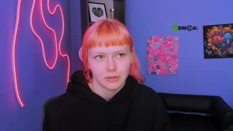 Snapshot of millie_pink1 chatting on April 8, 11:32 am Millie online show from April 8, 11:32 am