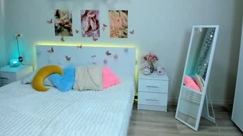 Milly online show from May 15, 3:13 am
