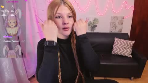 millysandlerr online show from April 12, 9:36 am