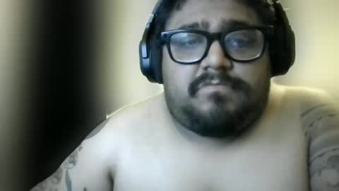 Snapshot of milo69966 chatting on October 29, 9:11 am milo69966 online show from October 29, 9:11 am