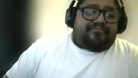 Snapshot of milo69966 chatting on April 13, 12:49 am milo69966 online show from April 13, 12:49 am