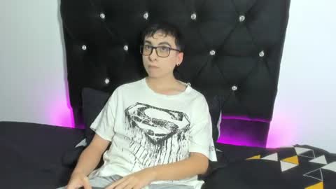 milogm_ online show from July 22, 5:54 am
