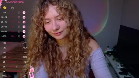 Snapshot of milounee chatting on June 28, 8:09 am milounee online show from June 28, 8:09 am