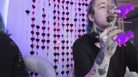milten_trish online show from March 10, 12:40 am