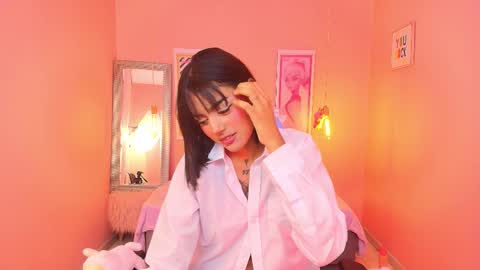milu_carbajal_x online show from February 6, 5:01 am