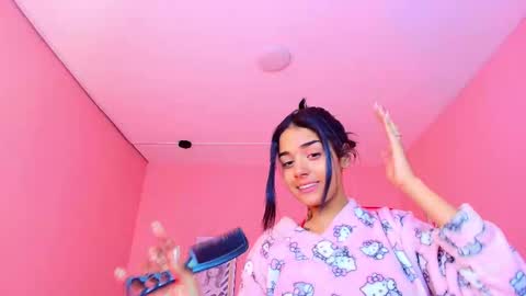 milu_carbajal_x online show from March 8, 1:26 pm