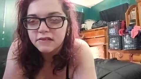 mimi142 online show from March 30, 5:25 pm