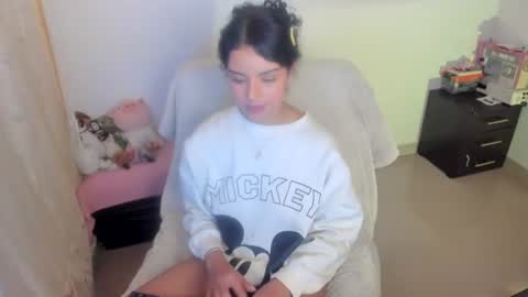 Snapshot of mimi_sa chatting on June 19, 3:44 am Mimii online show from June 19, 3:44 am