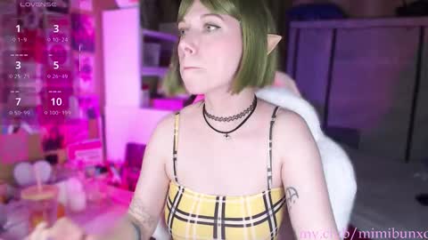 Snapshot of mimibunxo chatting on February 20, 6:26 am Mimi Bunny online show from February 20, 6:26 am