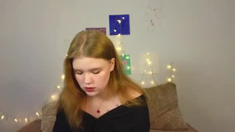 hi Im Mina  online show from April 11, 9:57 am