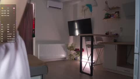 Mira online show from May 8, 2:11 pm