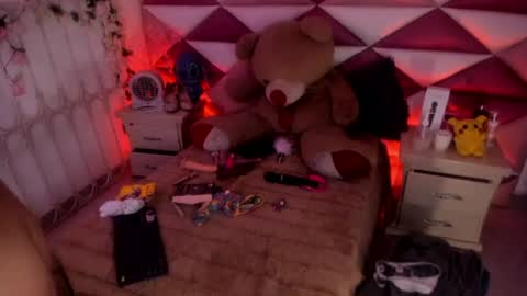 Snapshot of minami_nakamura chatting on June 20, 4:04 am minami_nakamura online show from June 20, 4:04 am