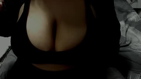 Snapshot of minka0 chatting on July 7, 7:51 pm minka0 online show from July 7, 7:51 pm