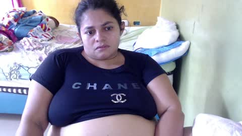 Andrea online show from April 8, 1:11 pm