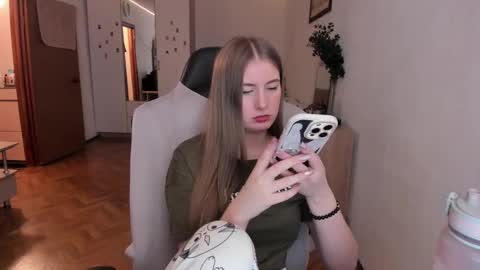 Lisa online show from February 11, 11:32 am