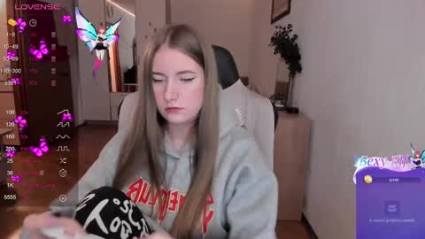 Lisa online show from February 13, 2:42 pm