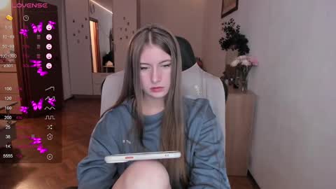 Lisa online show from February 26, 1:52 pm