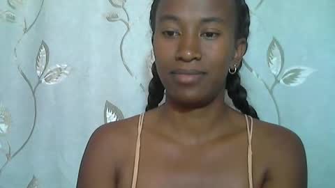 minouch211907 online show from February 19, 8:54 am